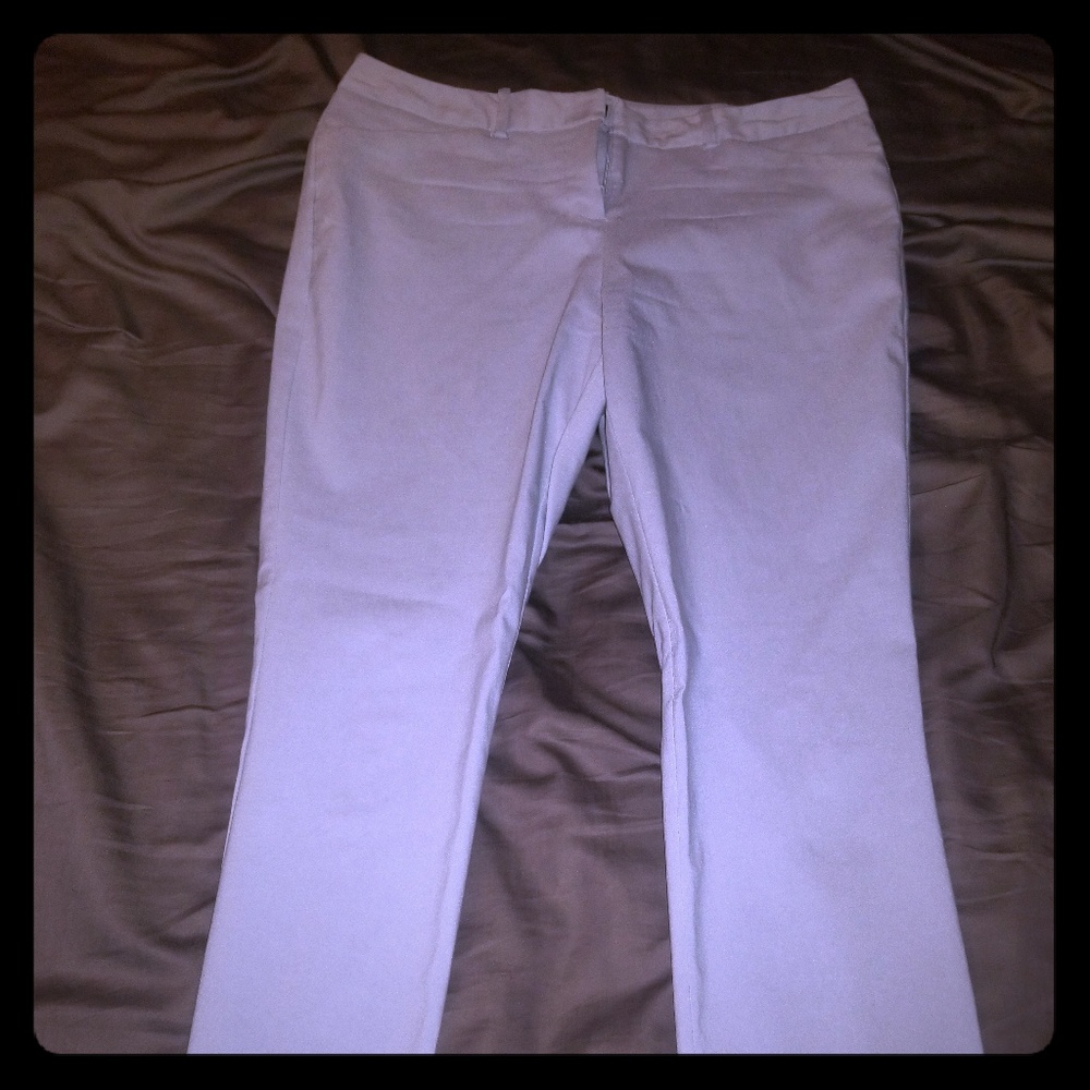 Stylish slim fit pants🥂